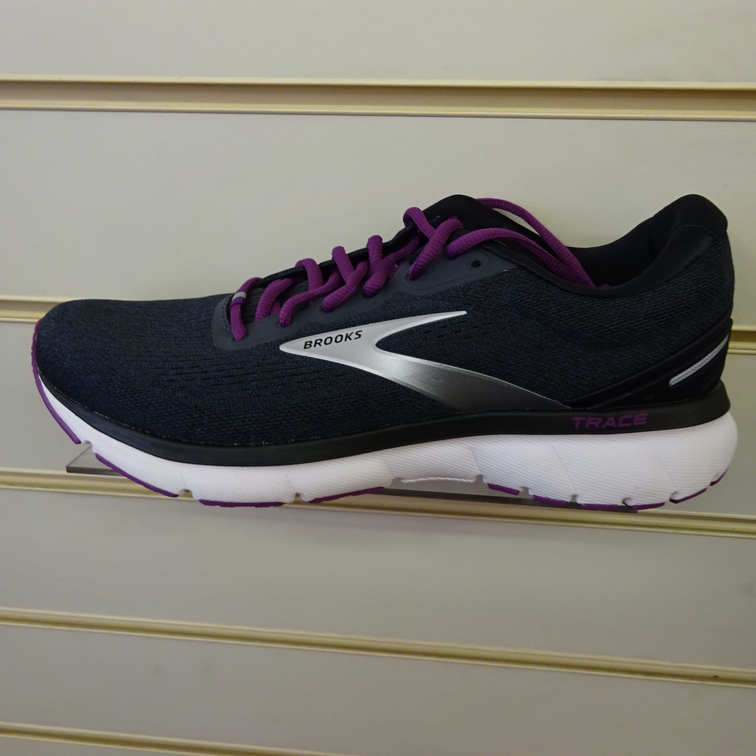 Brooks Trace Ladies - Simply Running: 01482 222169 - Mobile: 07849 118254